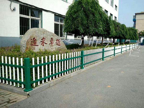 草坪護(hù)欄 C04