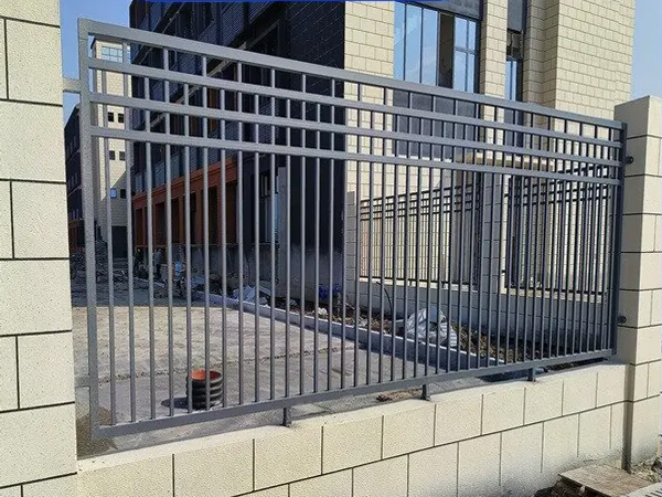 圍墻護(hù)欄(焊接護(hù)欄) W30